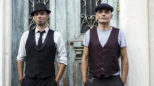 Οι Opera Chaotique φτιάχνουν ένα ερωτικό ποιητικό βαριετέ με το νέο τους δίσκο